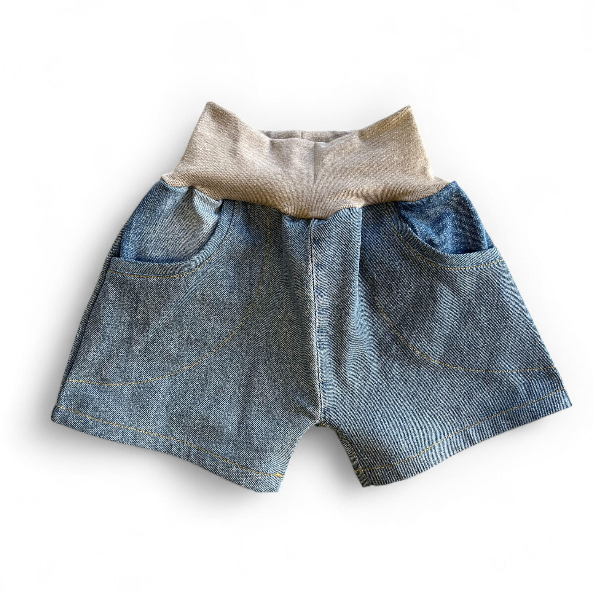 Jungen kurze Hosen aus Jeans in Grösse 116 vorne von Petite Jeanne