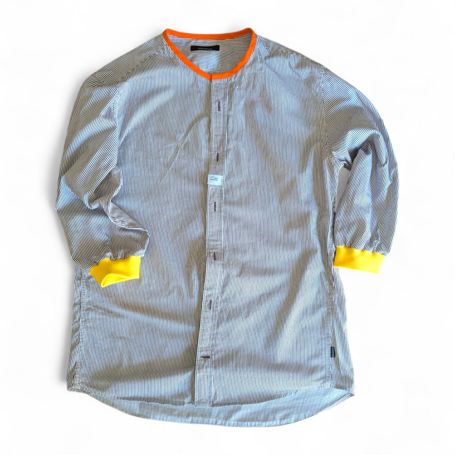 In eine Malschürze umgenähtes Herrenhemd – schlichtes Upcycling für den Kindergarten und die Schule