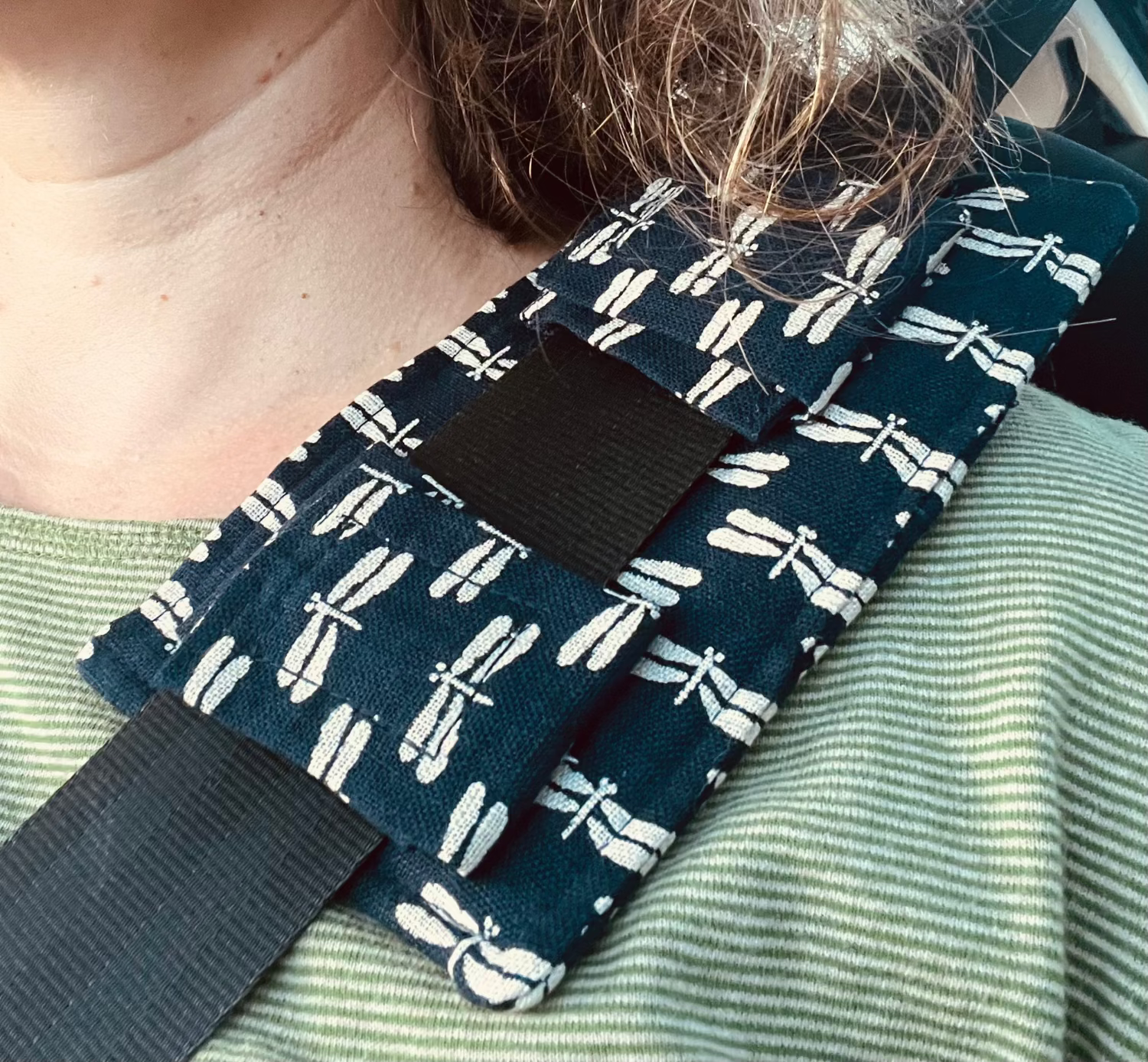 Ansicht eines Autogurtpolsters welches den Schulter-/ Halsbereich vor dem Scheuern schützt